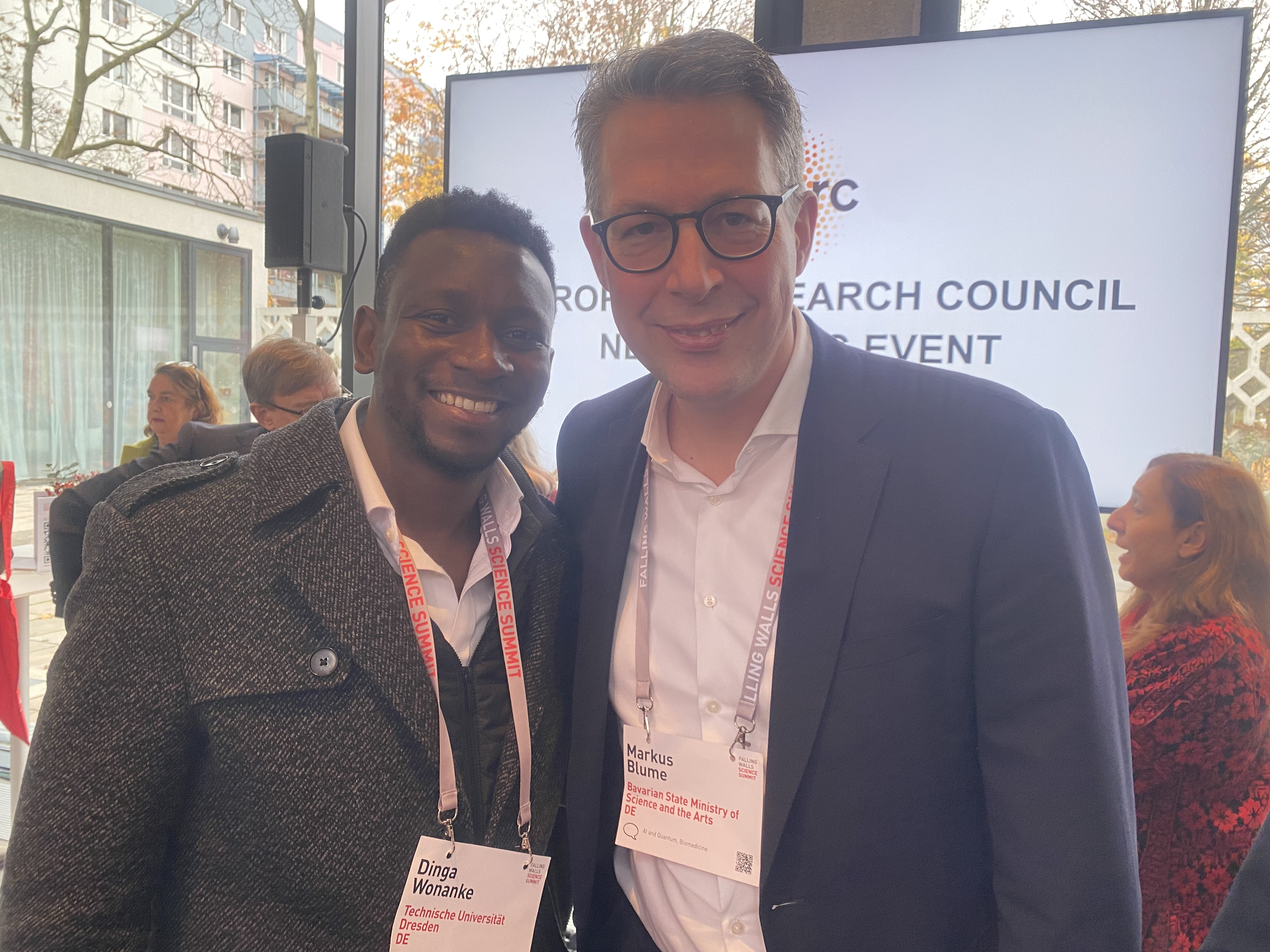 Dinga Wonanke with the Bavarian Minister of Science and the Arts
